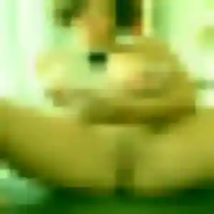 Wafa, 27 ans, connectée à Saint-Gervais pour une rencontre coquine