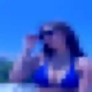 Photo de Bouchra à Saint-Gildas-de-Rhuys (28 ans) - beurette discret