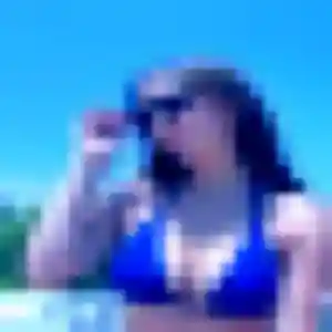 Yasmine, fille de 22 ans cherche beurette à Saint-Hilaire-Cottes