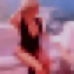Souad, 25 ans, connectée à Saint-Jean-du-Bois pour une rencontre coquine