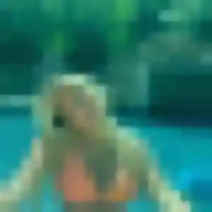Rabia, 36 ans, connectée à Saint-Jean-le-Vieux pour une rencontre coquine