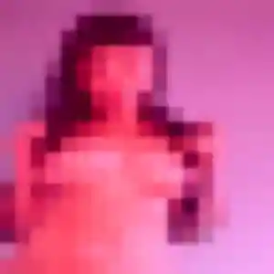 Farah, 42 ans, en ligne à Saint-Laurent-en-Caux pour une rencontre coquine