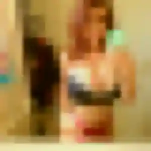 Lyna, 35 ans, en ligne à Saint-Laurent-sur-Saône pour une rencontre coquine