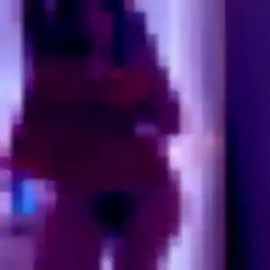 Rabia, femme de 28 ans cherche beurette à Saint-Léonard-en-Beauce