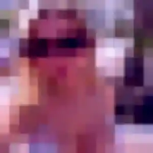 Contacte Nour, 26 ans à Saint-Macaire en privé