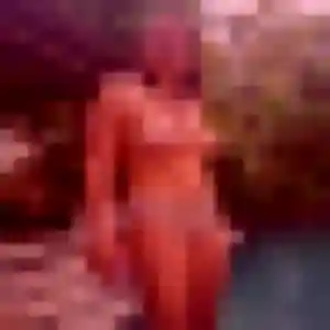 Salma, fille de 26 ans cherche beurette à Saint-Marcel-sur-Aude