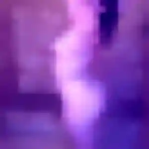 Kahina, 27 ans, en ligne à Saint-Martin-de-Londres pour une rencontre coquine