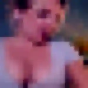 Meriem, 34 ans, connectée à Saint-Martin-en-Haut pour une rencontre coquine