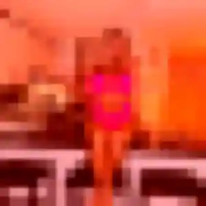 Hajar, 27 ans, connectée à Saint-Méard-de-Gurçon pour une rencontre coquine