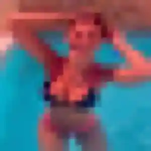 Dina, 27 ans, dispo pour beurette à Saint-Méen