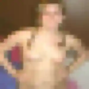 Photo privée de Hanane, 25 ans à Saint-Michel-le-Cloucq - plan discret