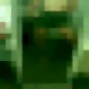 Nesrine, 27 ans, disponible à Saint-Mitre-les-Remparts pour une rencontre coquine