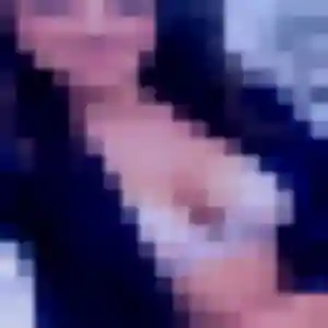 Ahlam, fille de 22 ans cherche beurette à Saint-Nazaire