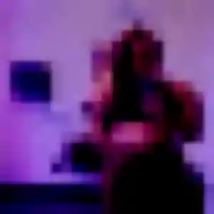 Découvre Mounia, 30 ans à Saint-Nolff en privé