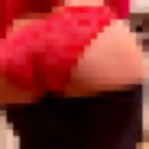 Sonia, 22 ans, connectée à Saint-Pierre pour une rencontre coquine