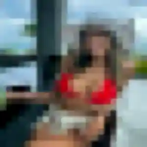 Amira (35 ans) à Saint-Pierre-en-Auge propose une rencontre aujourd'hui