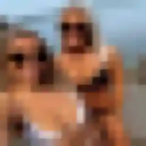 Hajar, femme de 30 ans veut beurette à Saint-Privat-la-Montagne