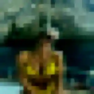 Découvre Mariam, 25 ans à Saint-Quentin-la-Motte-Croix-au-Bailly en privé