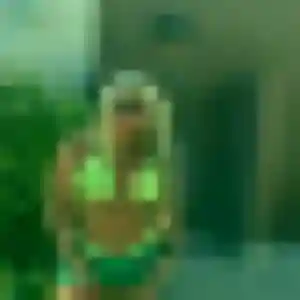 Photo de Najat à Saint-Romain-de-Colbosc (22 ans) - beurette discret