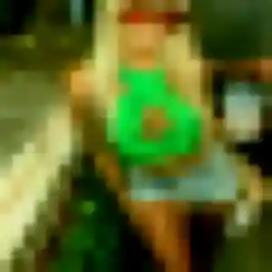 Latifa, 45 ans, connectée à Saint-Sauveur pour une rencontre coquine