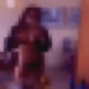 Rejoins Lydia, 35 ans à Saint-Urbain en privé