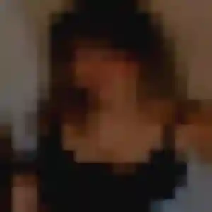 Djamila, 24 ans, connectée à Saint-Vincent-de-Mercuze pour une rencontre coquine