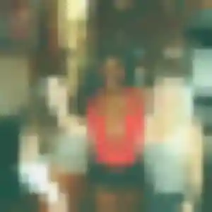 Rejoins Nesrine, 45 ans à Saint-Vincent-de-Reins en privé