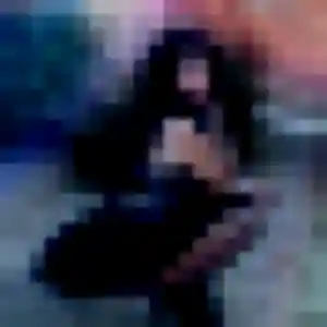 Kahina, 36 ans, en ligne à Sainte-Florine pour une rencontre coquine