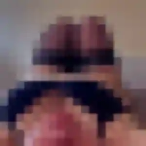 Photo privée de Ahlam, 25 ans à Sainte-Gemmes-sur-Loire - rencontre coquine