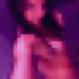 Kahina, 36 ans, connectée à Sainte-Scolasse-sur-Sarthe pour une rencontre coquine