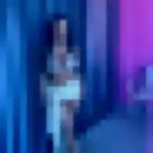 Charmante Mounia, 30 ans à Sainte-Scolasse-sur-Sarthe - voir sa photo