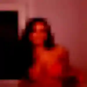 Safiya, 32 ans, connectée à Sanary-sur-Mer pour une rencontre coquine