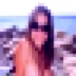 Aya, 23 ans, en ligne à Sangatte pour une rencontre coquine