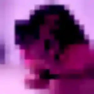 Ilham, 43 ans, connectée à Sarzeau pour un beurette