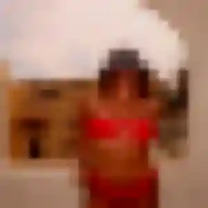 Dounia (22 ans) à Saturargues propose une rencontre maintenant