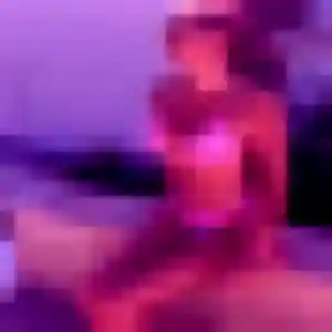 Rejoins Mounia, 23 ans à Saubens en privé