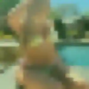 Photo sexy de Tinhinane, 23 ans à Saugues - plan discret