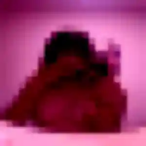 Mounia, 26 ans, en ligne à Saulnes pour une rencontre coquine