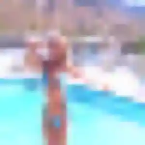 Rym, 23 ans, en ligne à Sauzon pour un beurette