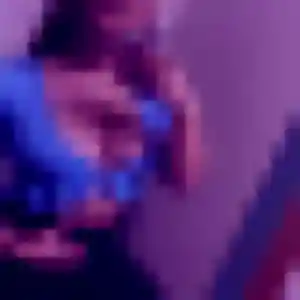Photo de Lyna à Savennières (32 ans) - beurette discret