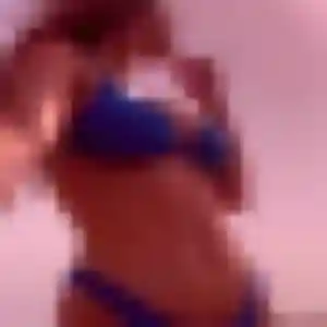 Photo privée de Talia, 42 ans à Savigny-en-Sancerre - plan discret
