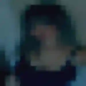 Nassima (23 ans) à Sequedin propose un beurette rapidement
