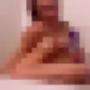 Photo de Nour à Sèvres (29 ans) - beurette discret