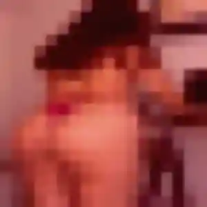 Photo de Emna à Sillé-le-Guillaume (39 ans) - beurette anonyme