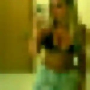 Kenza, 24 ans, disponible à Sommepy-Tahure pour un beurette