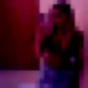 Charmante Amira, 44 ans à Terminiers - voir sa photo