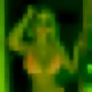 Photo de Alya à Thieux (32 ans) - beurette discret
