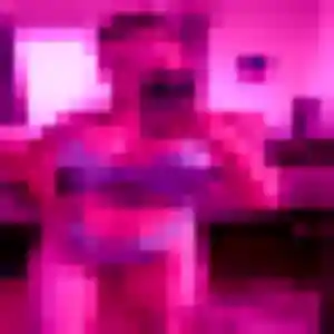 Photo exclusive de Habiba, 22 ans à Trédion - plan discret