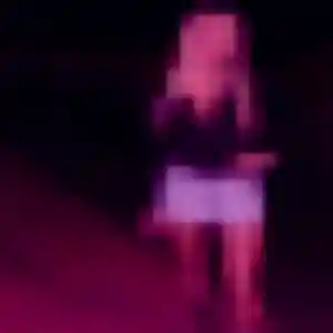 Contacte Emna, 25 ans à Triguères en privé