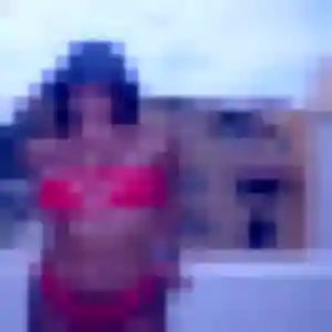 Bouchra, 25 ans, connectée à Trouhans pour un beurette